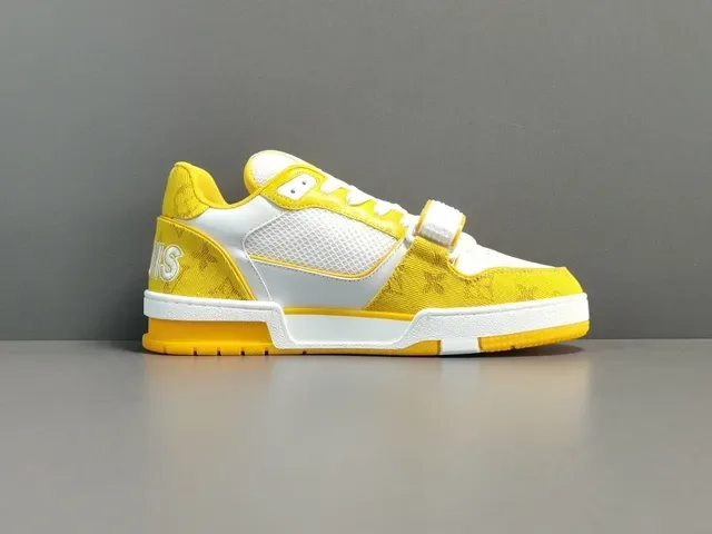 Louis Vuitton LV Trainer Sneakers Lifestyle Jaune Blanc Low-Top Monogram Textile 12