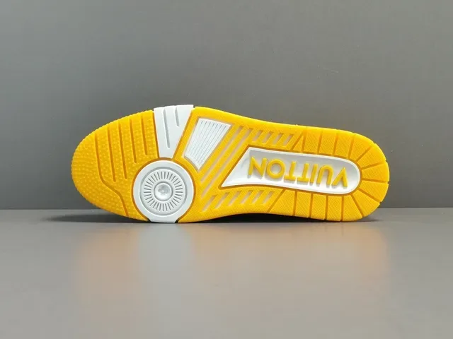 Louis Vuitton LV Trainer Sneakers Lifestyle Jaune Blanc Low-Top Monogram Textile 17