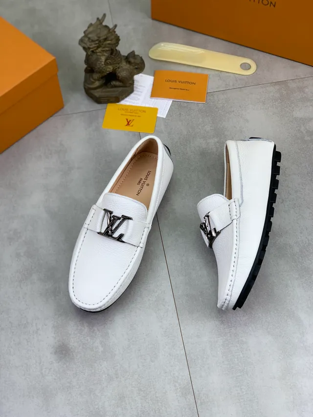 Louis Vuitton LV Twist Loafer loafers en cuir blanc texturé 5