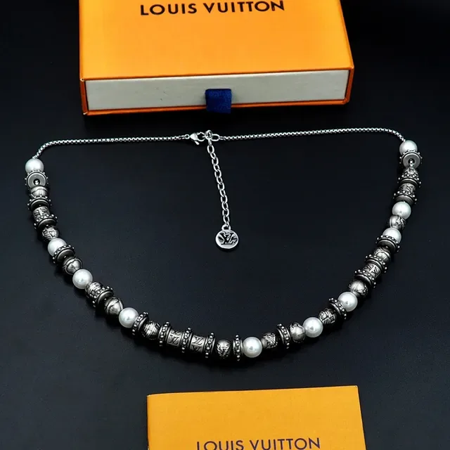 Louis Vuitton LV Whisper Beads Silver-Tone and White Beaded Necklace 12