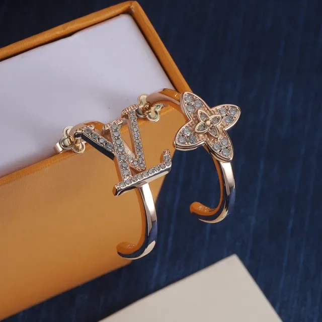 Bagues Louis Vuitton Motif Monogram et Fleur Pavé Cristal Ouvertes 2