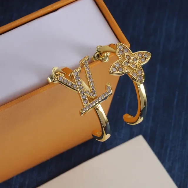Bagues Louis Vuitton Motif Monogram et Fleur Pavé Cristal Ouvertes 3