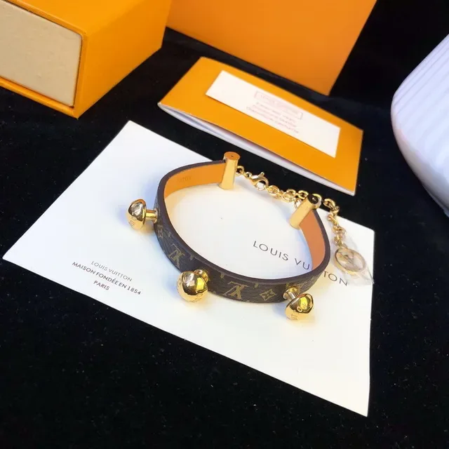 Louis Vuitton Monogram Canvas Pulseira Marrom Charms Esféricos Dourados 2
