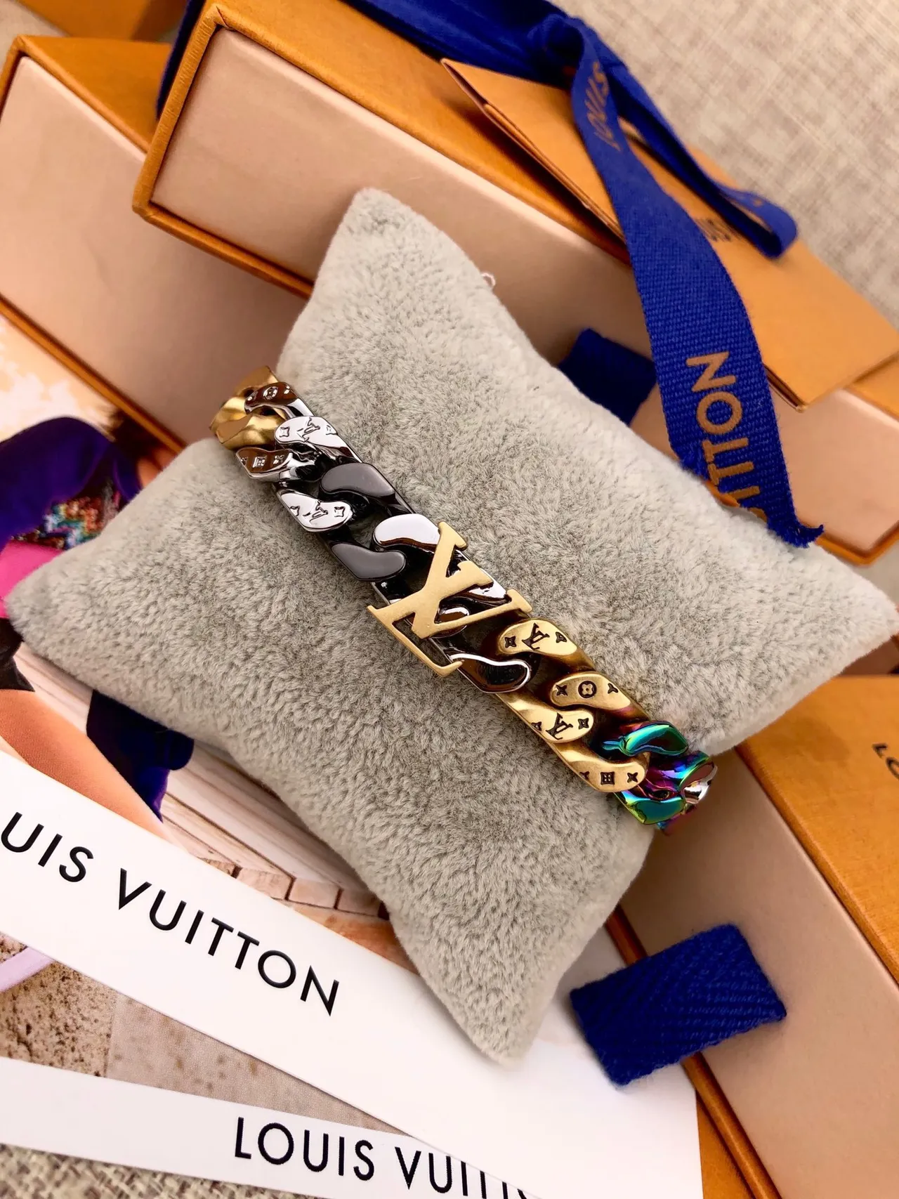Louis Vuitton Monogram Curb-Link لون قوس قزح ثنائي اللون سوار 2