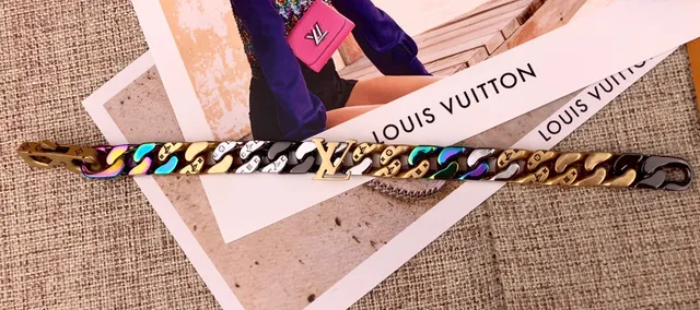 Louis Vuitton Monogram Curb-Link لون قوس قزح ثنائي اللون سوار 3