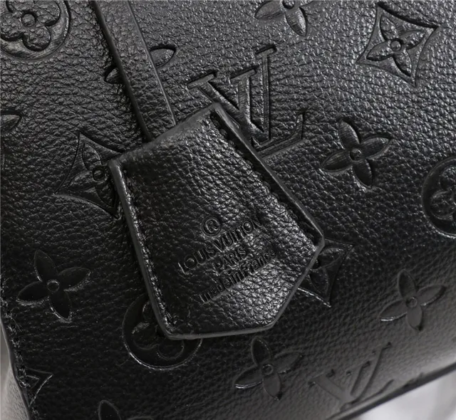 Louis Vuitton Monogramme Embossé Sac Tote Rose 3