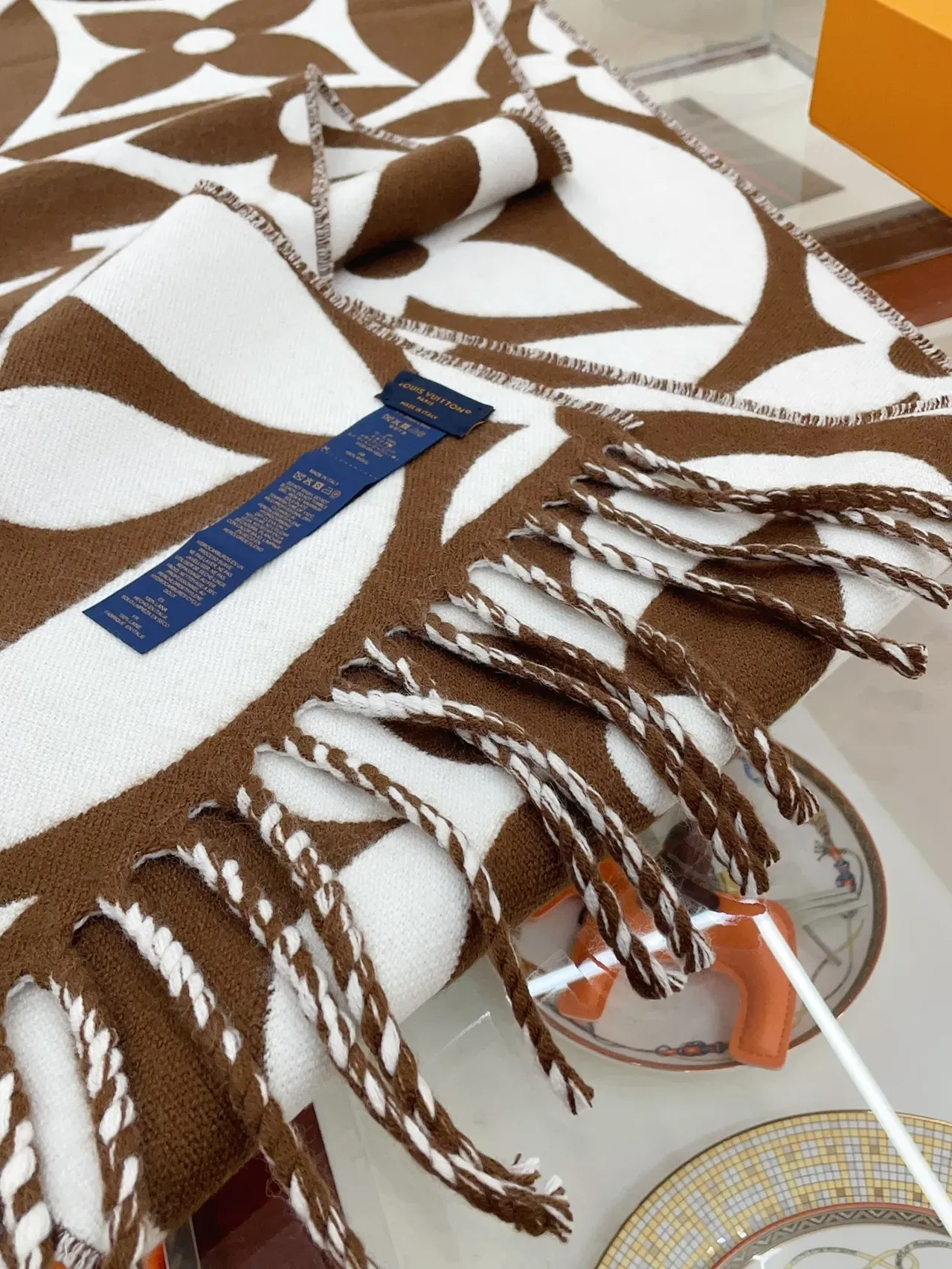Louis Vuitton Monogram Flower Brown and White Cashmere Scarf 7