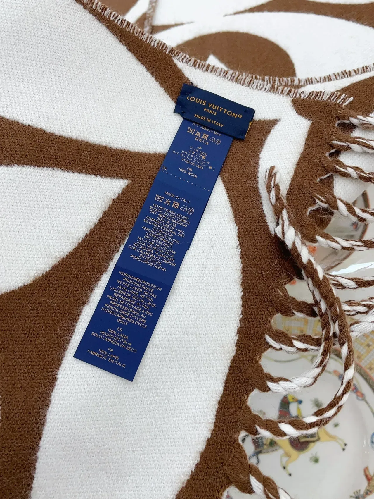 Louis Vuitton Monogram Flower Brown and White Cashmere Scarf 8