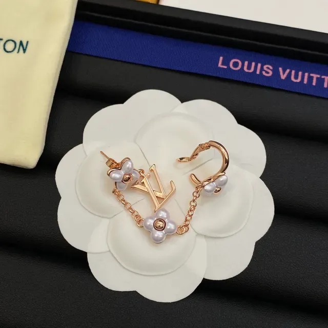 Louis Vuitton Monogram Flower Floral Quatrefoil Drop Earrings 4