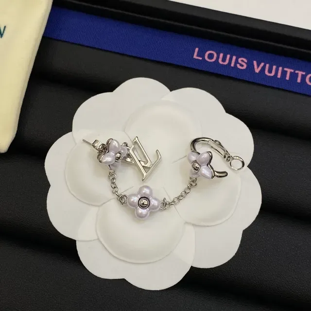 Louis Vuitton Monogram Flower Floral Quatrefoil Drop Earrings 6