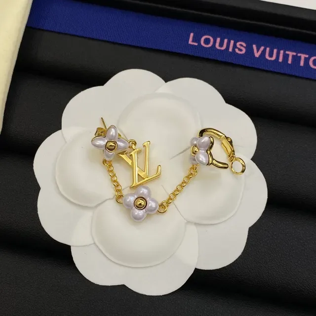 Louis Vuitton Monogram Flower Floral Quatrefoil Drop Earrings 8