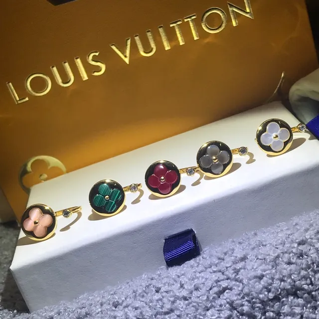 Louis Vuitton Monogram Flower Multi-Stone Gold-Tone Rings 4