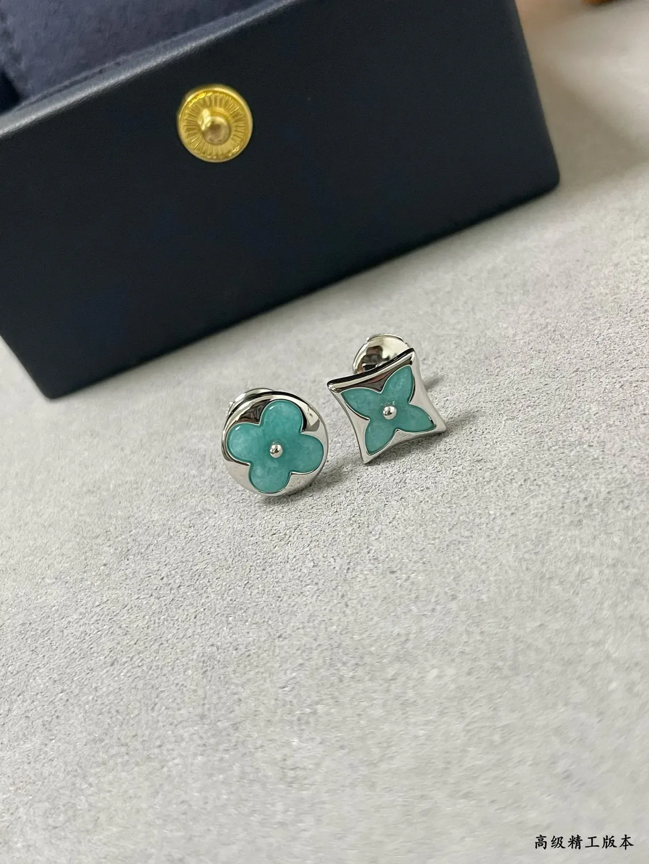 Louis Vuitton Monogram Flower Turquoise Enamel Stud Earrings 7