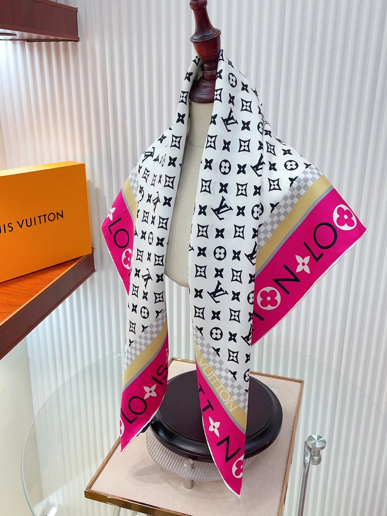 Louis Vuitton Monogram Infinity Pink-Bordered Silk Scarf 2