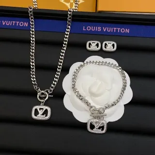 Louis Vuitton Monogram Jewelry Silver Black Curb Chain Pavé Crystal Necklace
