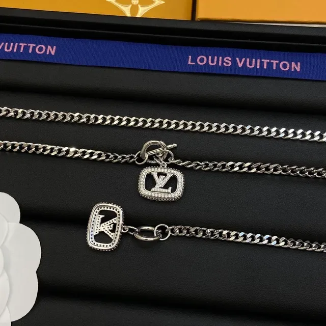 Louis Vuitton Monogram Jewelry Silver Black Curb Chain Pavé Crystal Necklace 8