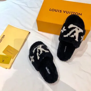 Louis Vuitton Monogram Pantuflas de peluche negras y blancas