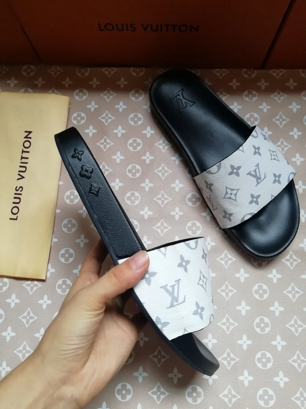 Louis Vuitton Monogram Print Strap Black Sole Slippers 2