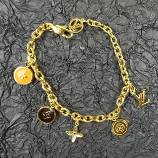 سوار لويس فيتون Multi-Charm Monogram ذهبي أسود سلسلة Curb Chain تصميم pendentif