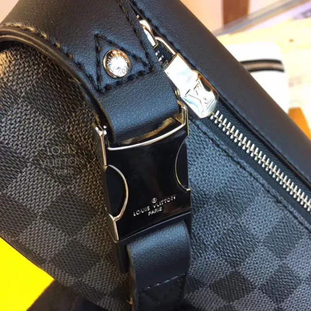 Louis Vuitton Multi Pochette Accessoires Belt Bag Black Monogram-Coated Canvas Dual-Zippered Fashion Belt Bag 3