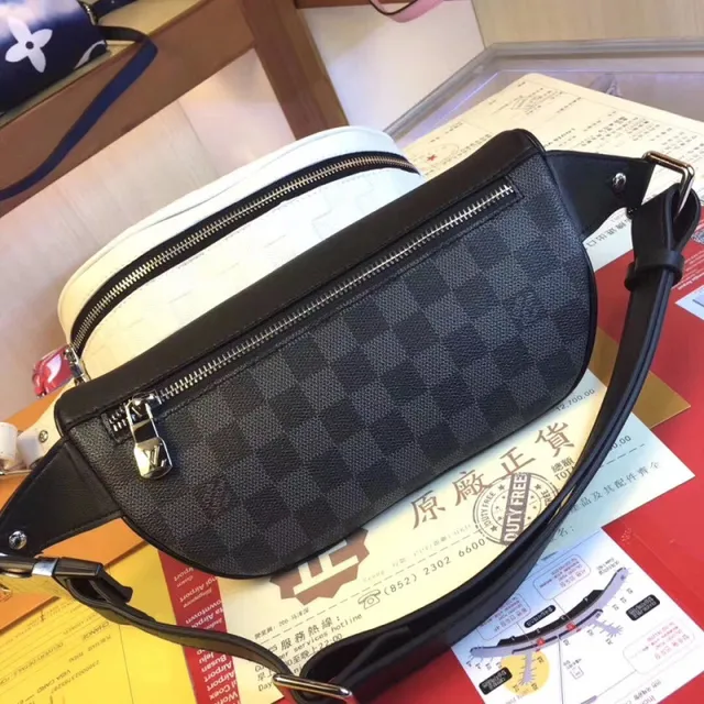Louis Vuitton Multi Pochette Accessoires Belt Bag Black Monogram-Coated Canvas Dual-Zippered Fashion Belt Bag 6