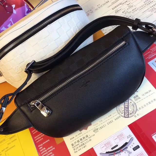 Louis Vuitton Multi Pochette Accessoires Belt Bag Black Monogram-Coated Canvas Dual-Zippered Fashion Belt Bag 23