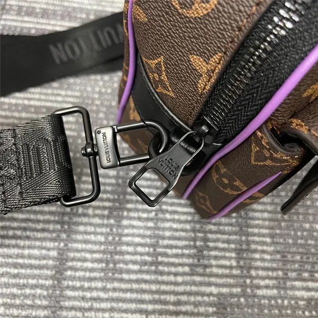 Louis Vuitton Multi Pochette Accessoires Bolsa mensageira marrom verde monograma lona acentuação de canal 6