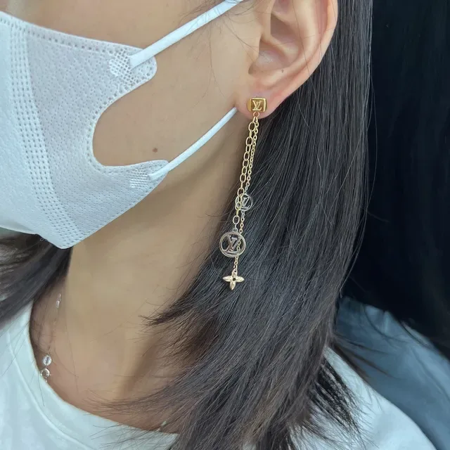 Louis Vuitton Nanogram Gold-Tone Asymmetrical Monogram Chain Dangle Earrings 4