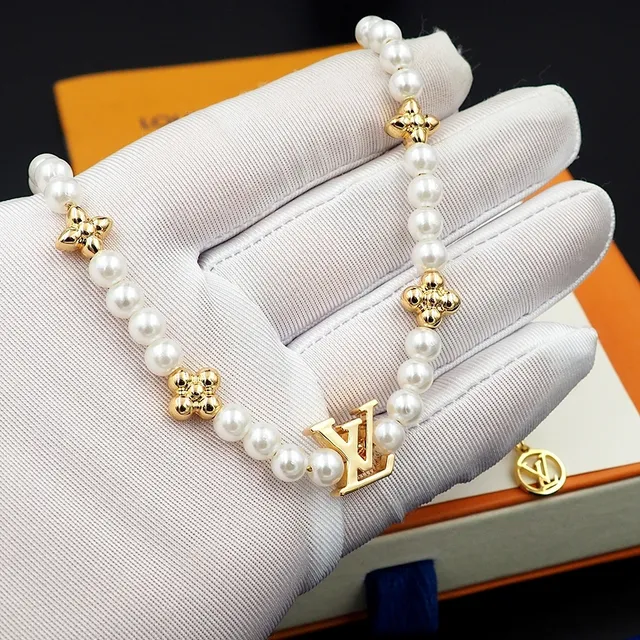 Louis Vuitton Pearl and Gold-Tone Floral Monogram Necklace 2