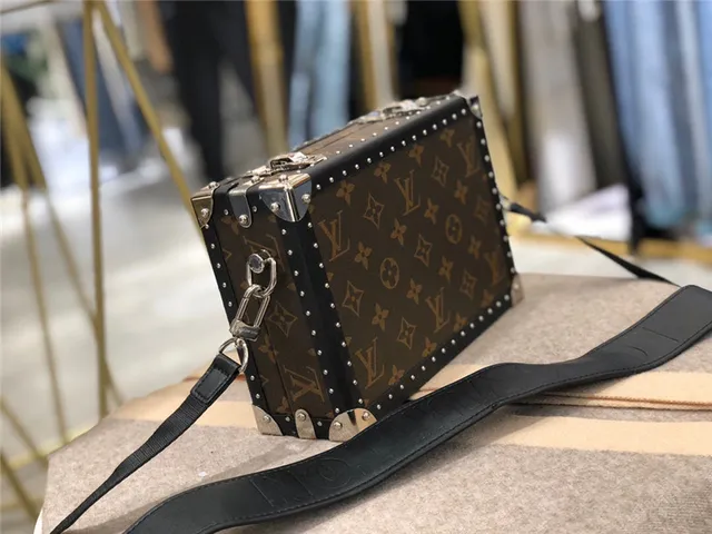 Louis Vuitton Petite Malle Sac Tote Noir Monogramme Style Malle 8