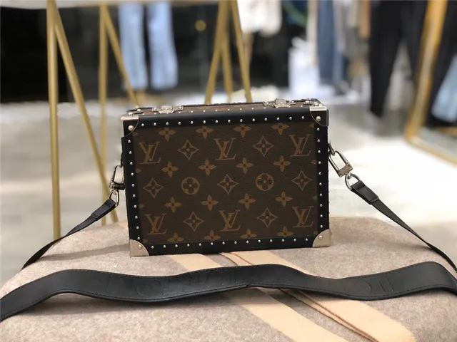 Louis Vuitton Petite Malle Sac Tote Noir Monogramme Style Malle 9