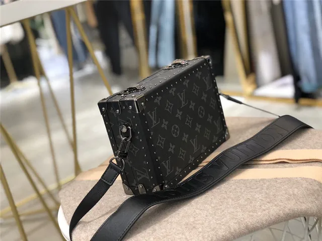 Louis Vuitton Petite Malle Sac Tote Noir Monogramme Style Malle 17