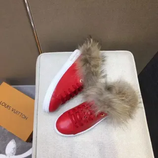 Louis Vuitton Zapatillas Lifestyle de Cuero Rojo con Forro de Piel
