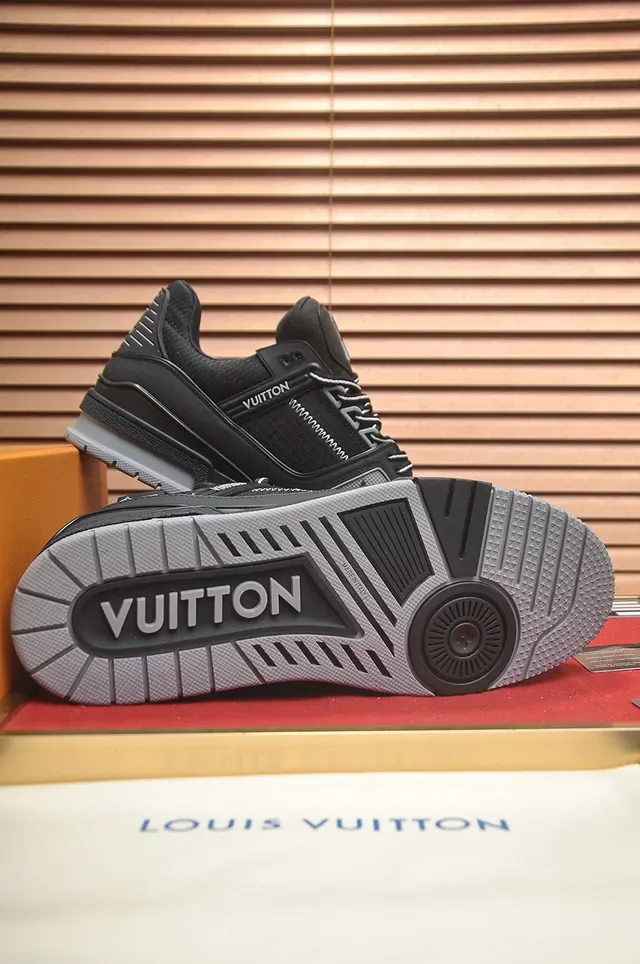 Louis Vuitton Run Away লাইফস্টাইল স্নিকার্স কালো এবং ধূসর 3