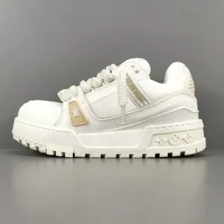 Louis Vuitton Run Away Branco Bege Monogram Estilo de vida Tênis
