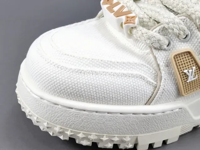 Louis Vuitton Run Away White Beige Monogram Lifestyle Sneakers 9