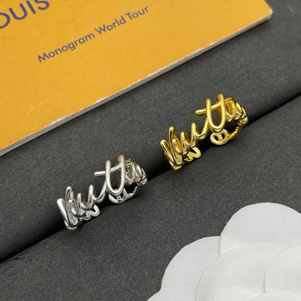Louis Vuitton Script Logo Silver Ring 2