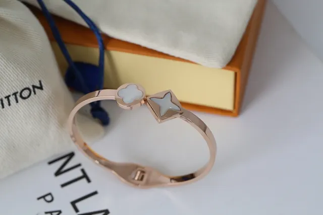 Louis Vuitton Star and Clover Motif Silver Gold Rigid Bangle Mother-of-Pearl Inlay Bracelet 5
