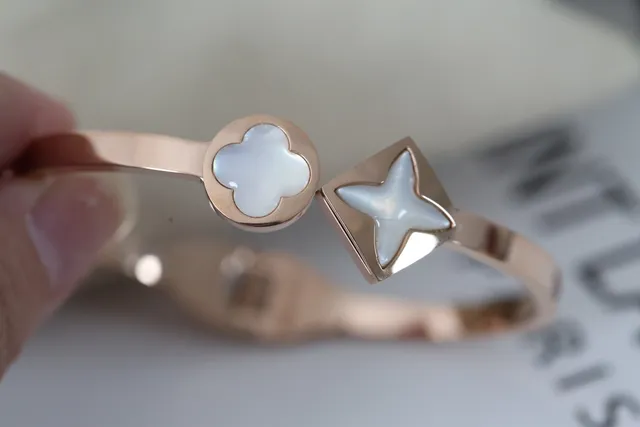 Louis Vuitton Star and Clover Motif Silver Gold Rigid Bangle Mother-of-Pearl Inlay Bracelet 7