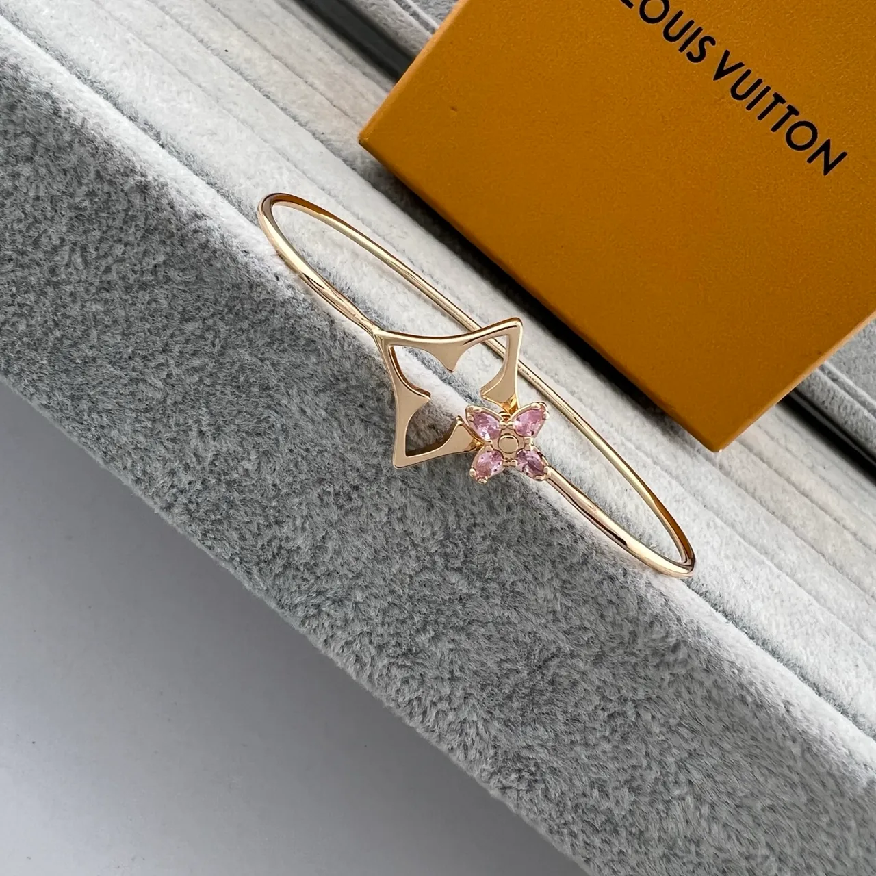 Louis Vuitton Star Motif Pink Gemstone Gold-Tone Open Bangle Bracelets 3