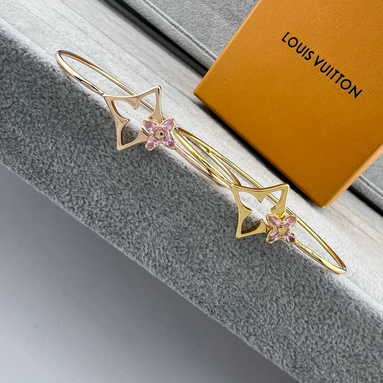 Louis Vuitton Star Motif Pink Gemstone Gold-Tone Open Bangle Bracelets 6