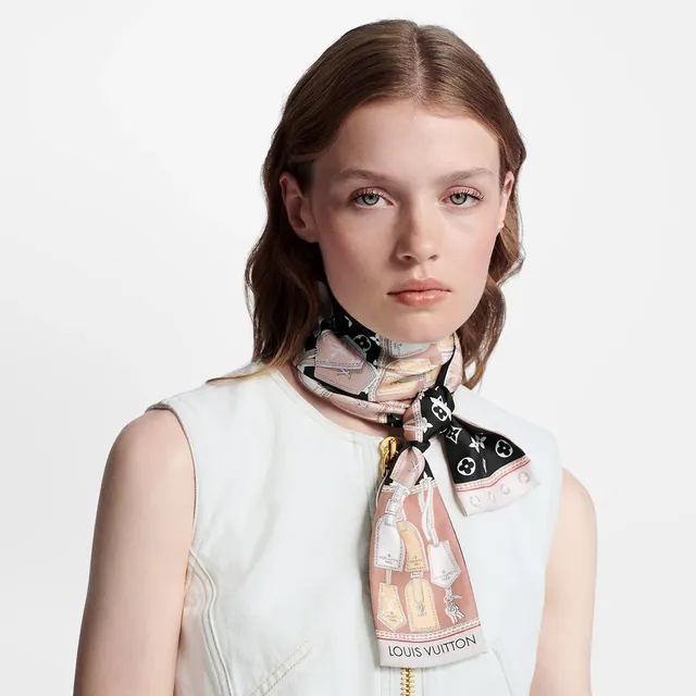 Louis Vuitton TAG ME écharpe de soie noire 9