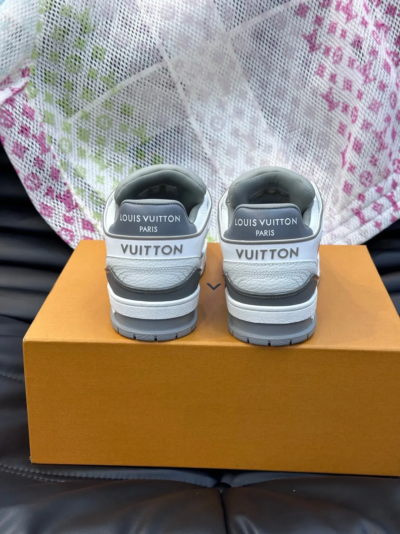 Louis Vuitton White Gray Low-Top Textured Leather Lifestyle Sneakers 4