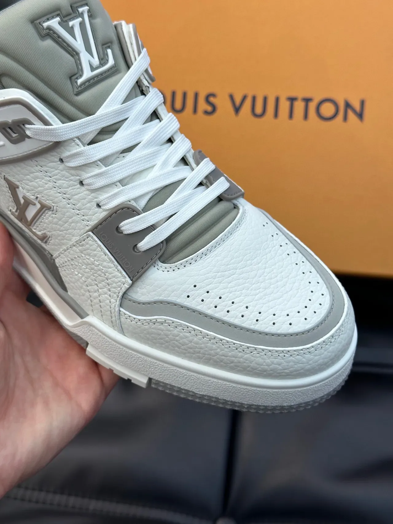 Louis Vuitton White Gray Low-Top Textured Leather Lifestyle Sneakers 8