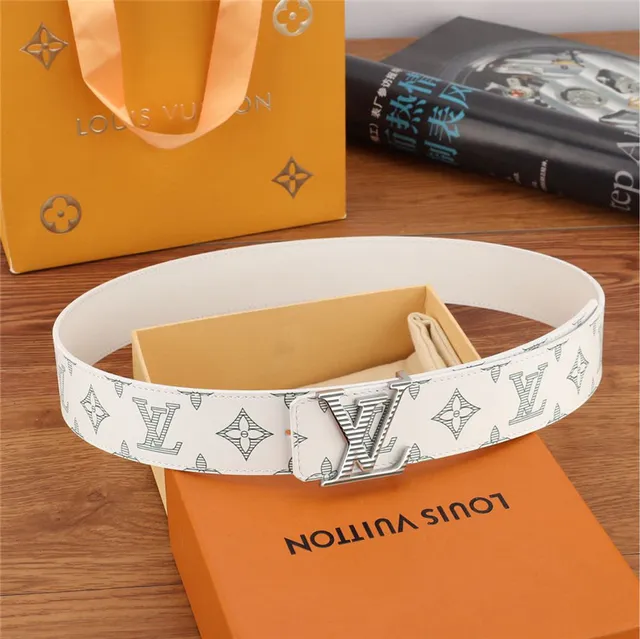 Louis Vuitton cinto de couro branco cinza com impressão de monograma, fivela de bloqueio de giro em tom prateado 10