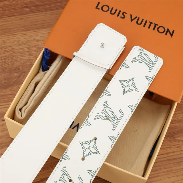 Louis Vuitton cinto de couro branco cinza com impressão de monograma, fivela de bloqueio de giro em tom prateado 3
