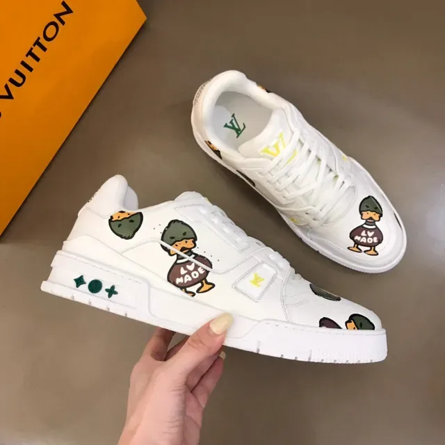 Louis Vuitton White Multicolor Leather Upper Cartoon Duck Graphic Print Lifestyle Sneakers 6