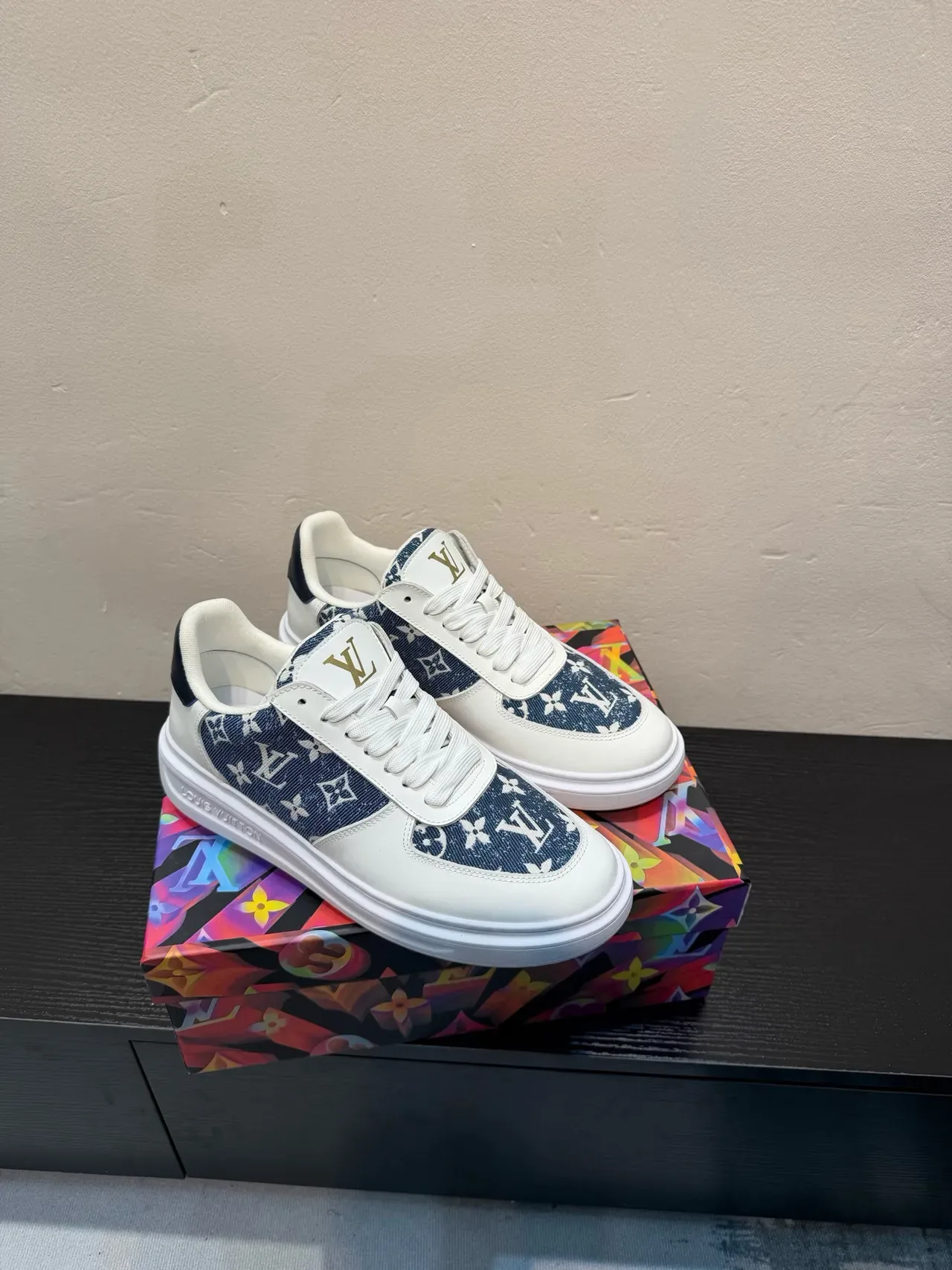 Louis Vuitton White Navy Low-Top Leather-and-Denim Panelled Lifestyle Sneakers 5