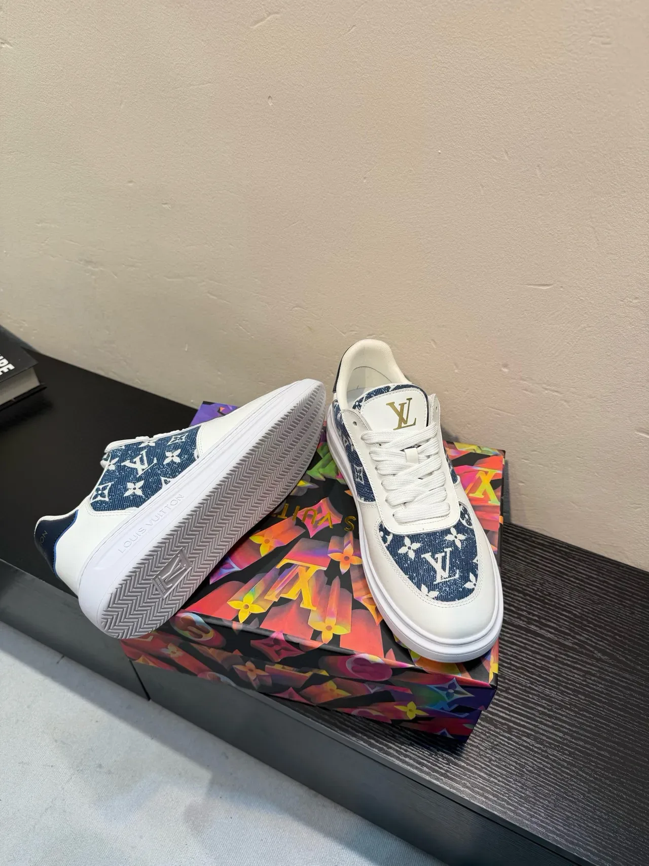 Louis Vuitton White Navy Low-Top Leather-and-Denim Panelled Lifestyle Sneakers 9