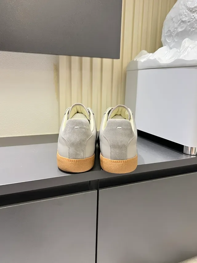 Maison Margiela Sneakers Lifestyle Basses Blances Multicolores en Cuir 17